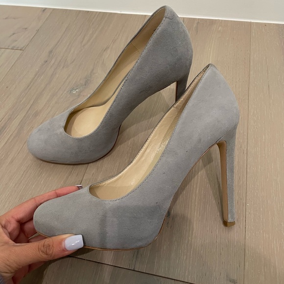 Grey suede heels size 6 Njne West - Picture 7 of 12